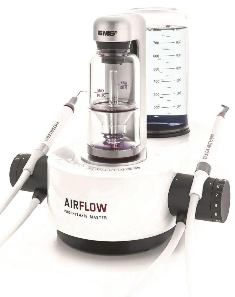Máquina airflow usada en tratamientos de limpieza dental