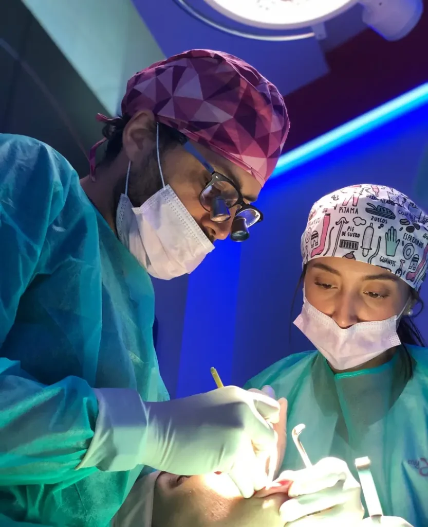 Imagen de odontólogos de Mydentiss usada para página de dentista en barcelona