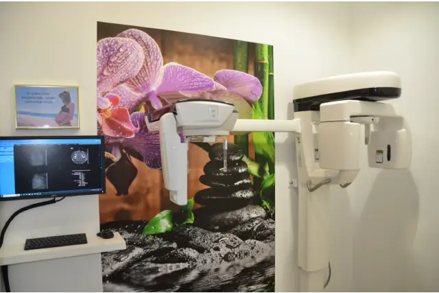 Imagen de aparato usado para hacer radiografías en Mydentiss usada para página de urgencias