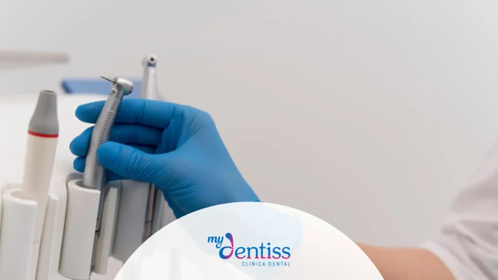 Evaluación clínica de boca seca crónica y sus efectos en dientes y encías