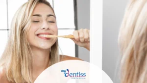 Imagen ilustrativa sobre el cepillado dental sin pasta y el debate actual en torno al uso de dentífricos sin flúor y su impacto en la salud bucodental.