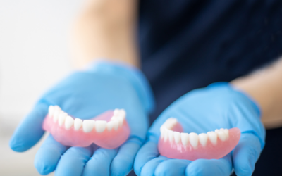 Prótesis dentales: Fijas y Removibles