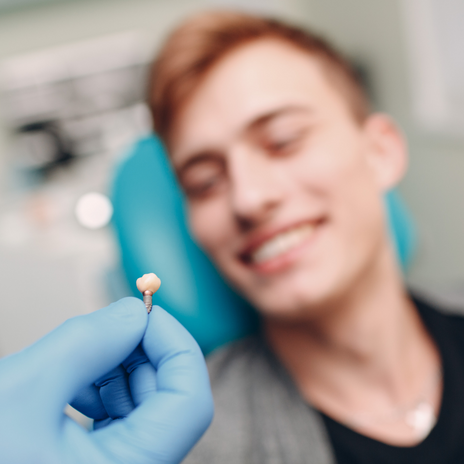colocación implante dental en barcelona