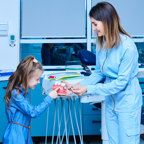 Visitar al odontopediatra: las claves