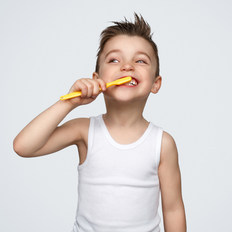 la importancia de cuidar los dientes en la infancia