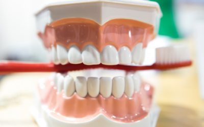 5 hábitos que perjudican la salud de los dientes